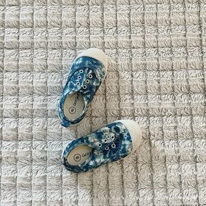 Cat and Jack Toddler Sneakers